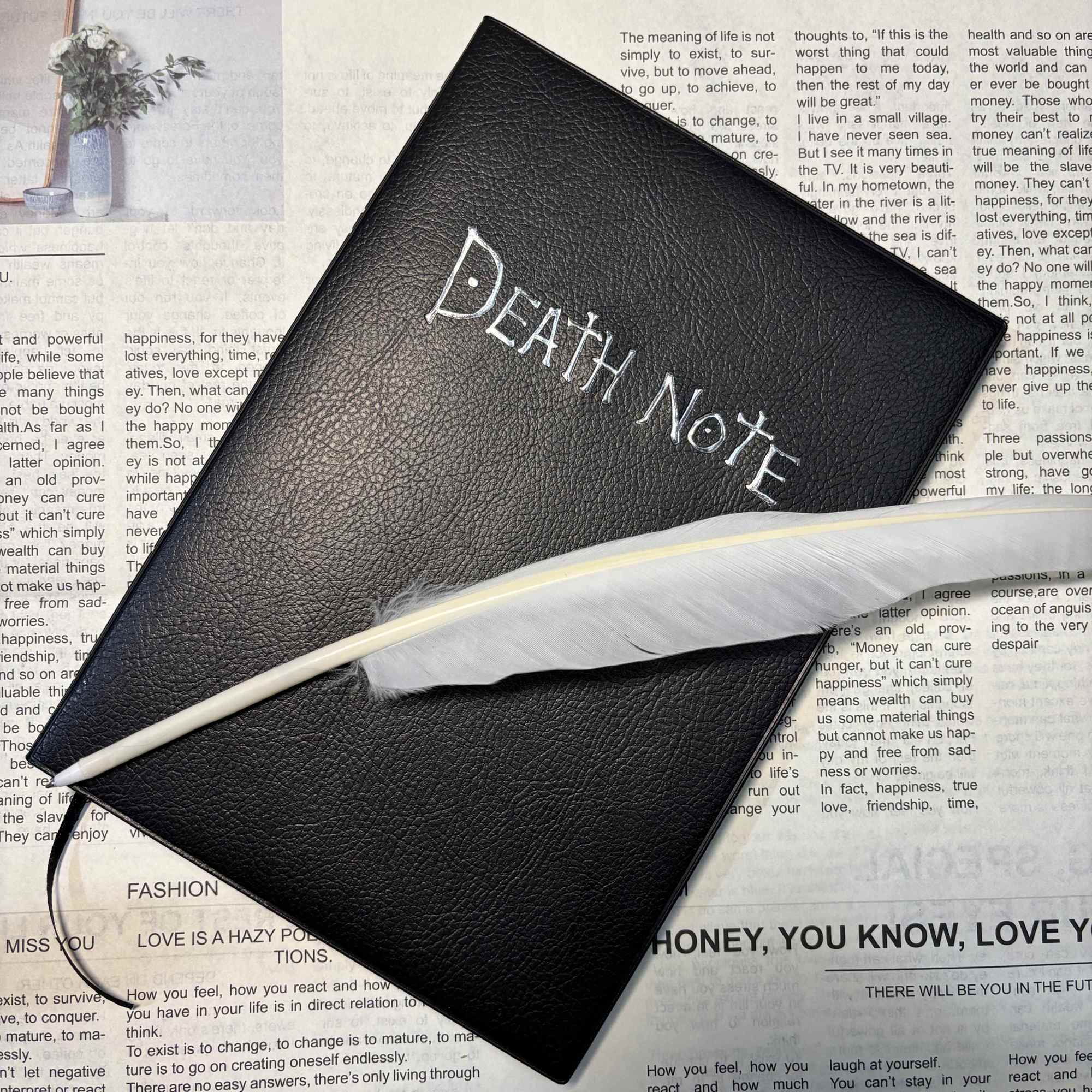 دفتر ملاحظات ديث نوت، قلم ريشة - مراجعة Cosplay Prop Book وسعره